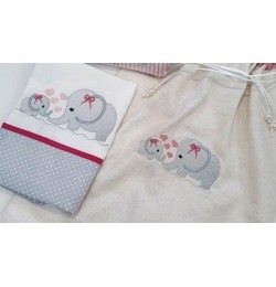 Mom and Baby Elephant With Heart Embroidery Design